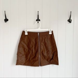 🌵 Forever 21 Faux Leather Brown Front Zip Skirt